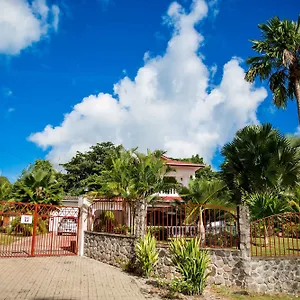 The Orchard Bed & Breakfast Grand Anse (Mahe)